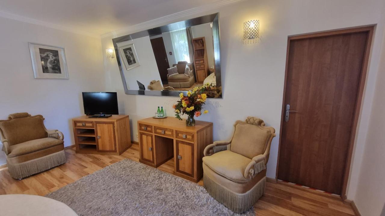Siedem Drzew Otel Biskupice  Dış mekan fotoğraf