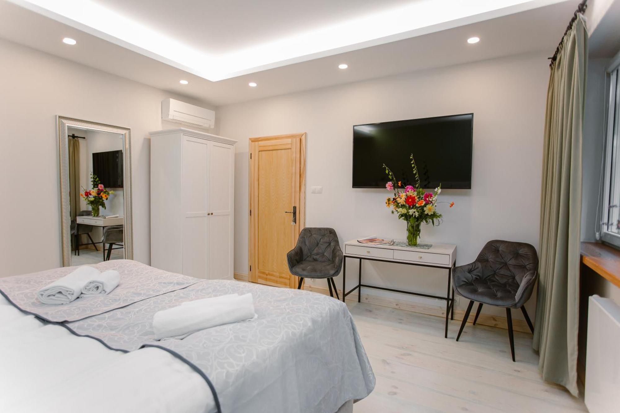 Siedem Drzew Otel Biskupice  Dış mekan fotoğraf